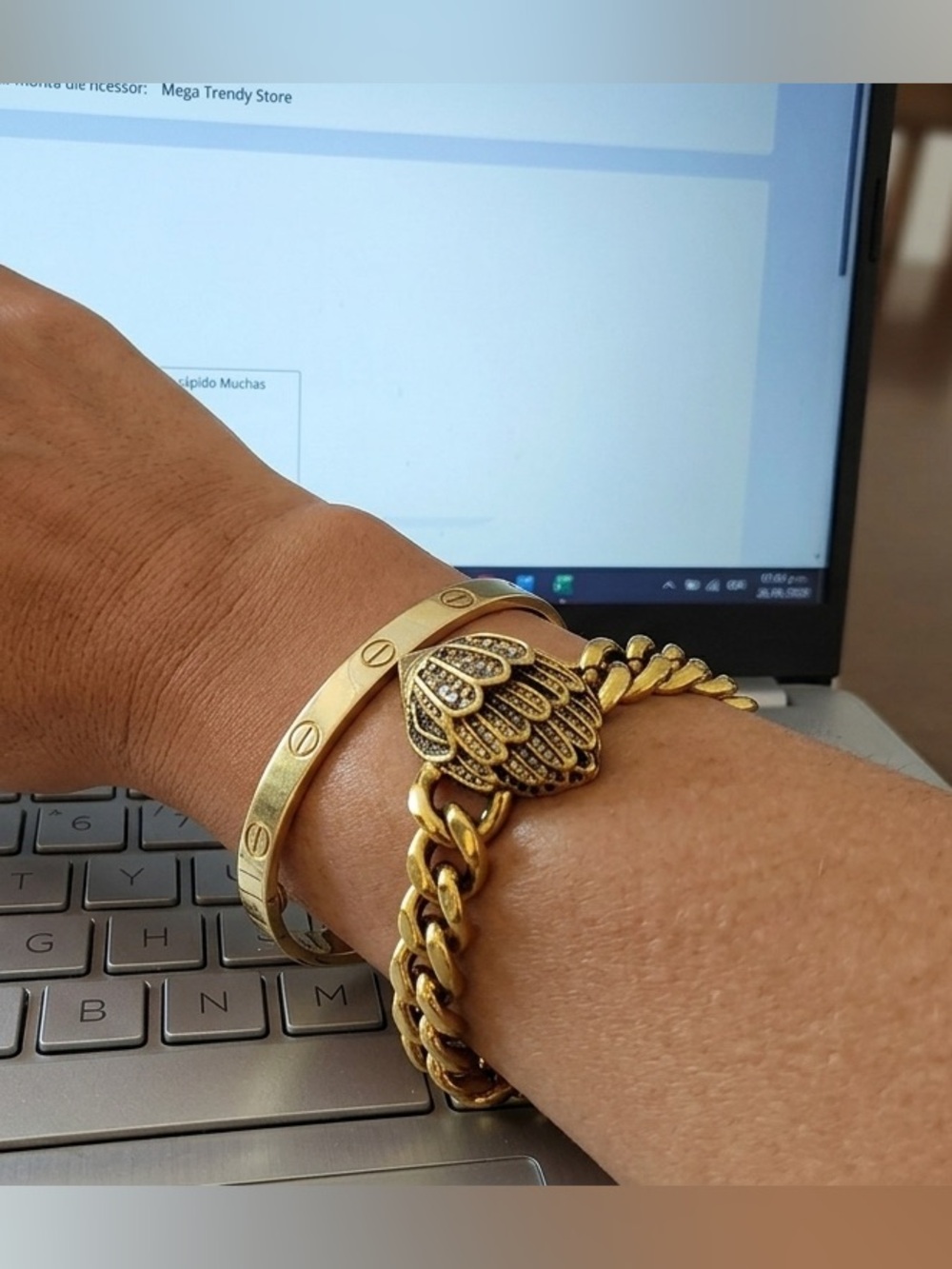 Antique gold eagle head necklace & bracelet set - Picture 10 of 17